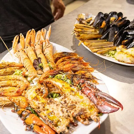 招待所 Xulos & 4*